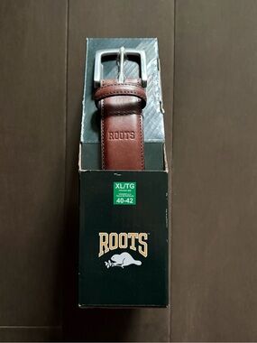 NWT Roots leather belt